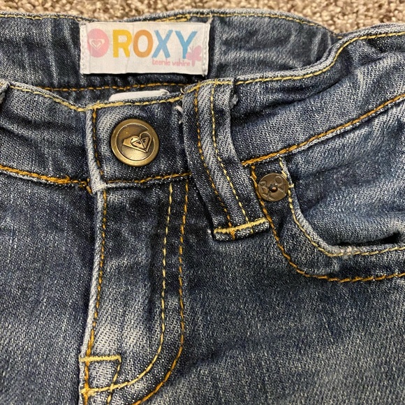 Roxy Girls Sz 2T Jeans - Picture 2 of 4